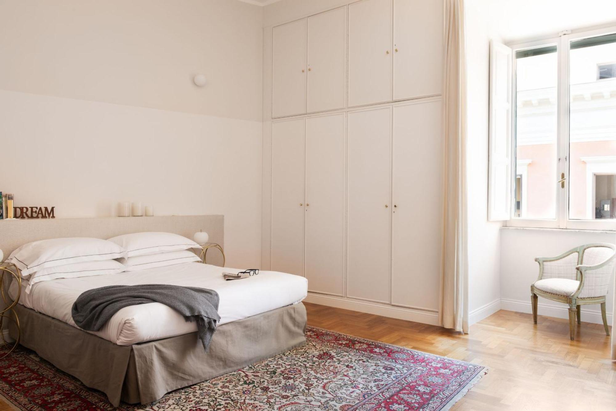 Treasurerome Quattro Fontane Deluxe Apartment